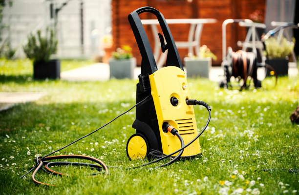 Best Roof Cleaning and Mildew Removal in Urbandale, IA